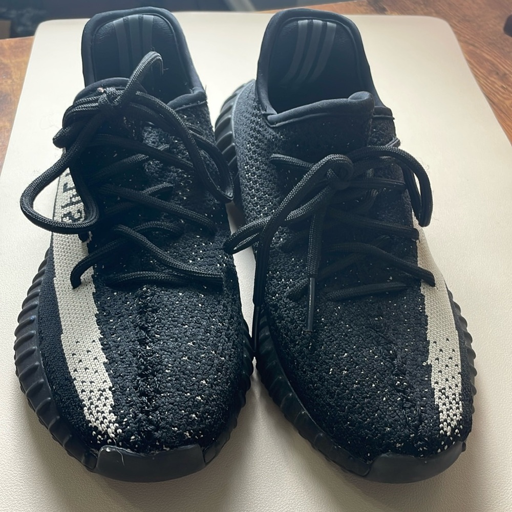Pre-owned Adidas Yeezy 350 Men size 6